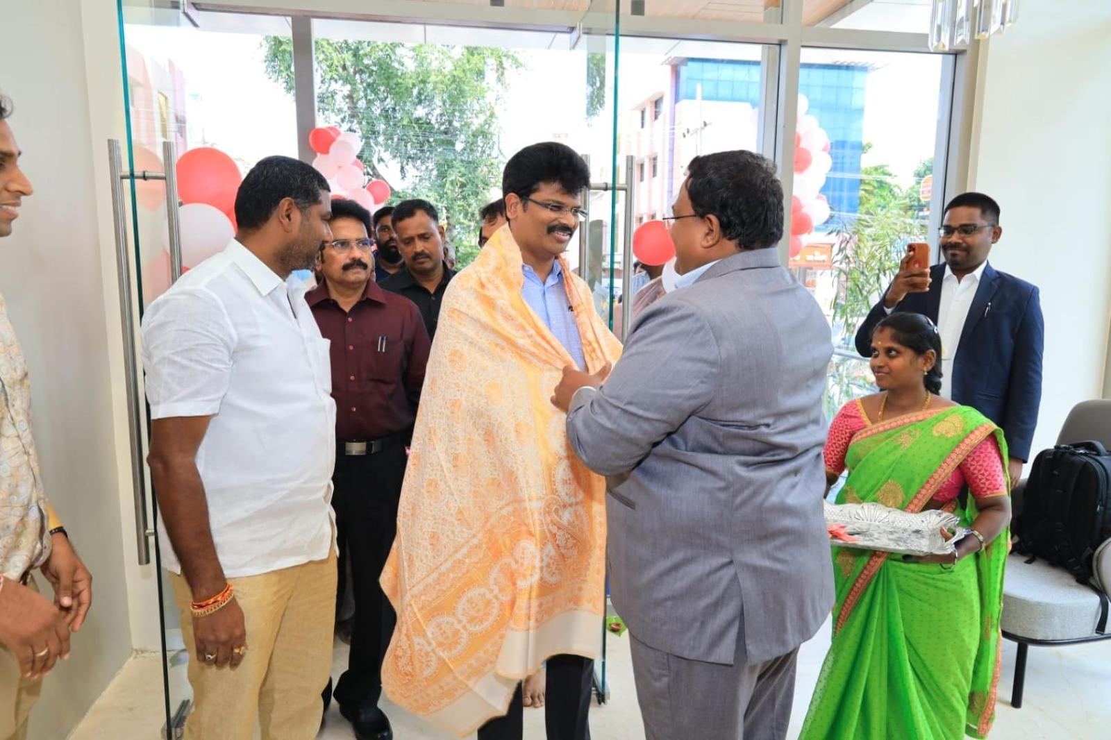 Vantara Suites Vellore Extérieur photo