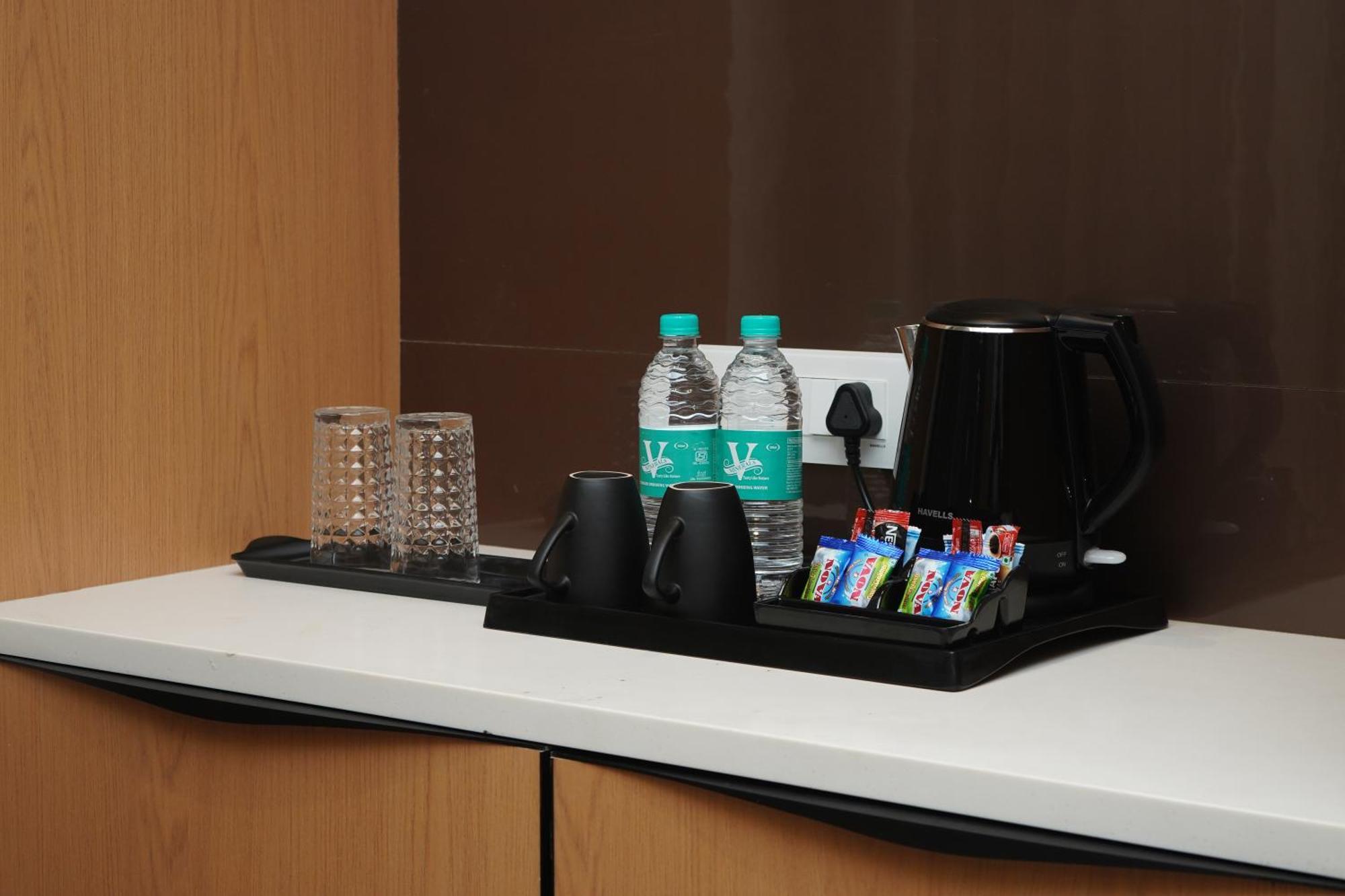 Vantara Suites Vellore Extérieur photo